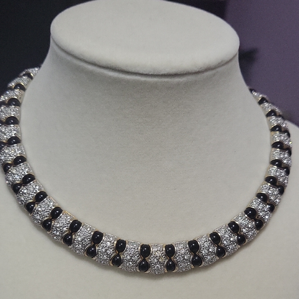 Elegant Black and Silver Necklace